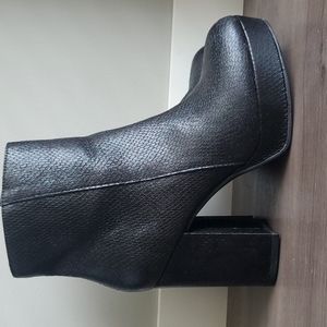 Black Vegan Leather Platform Boots from Coconuts by Matisse Women's size 8.5